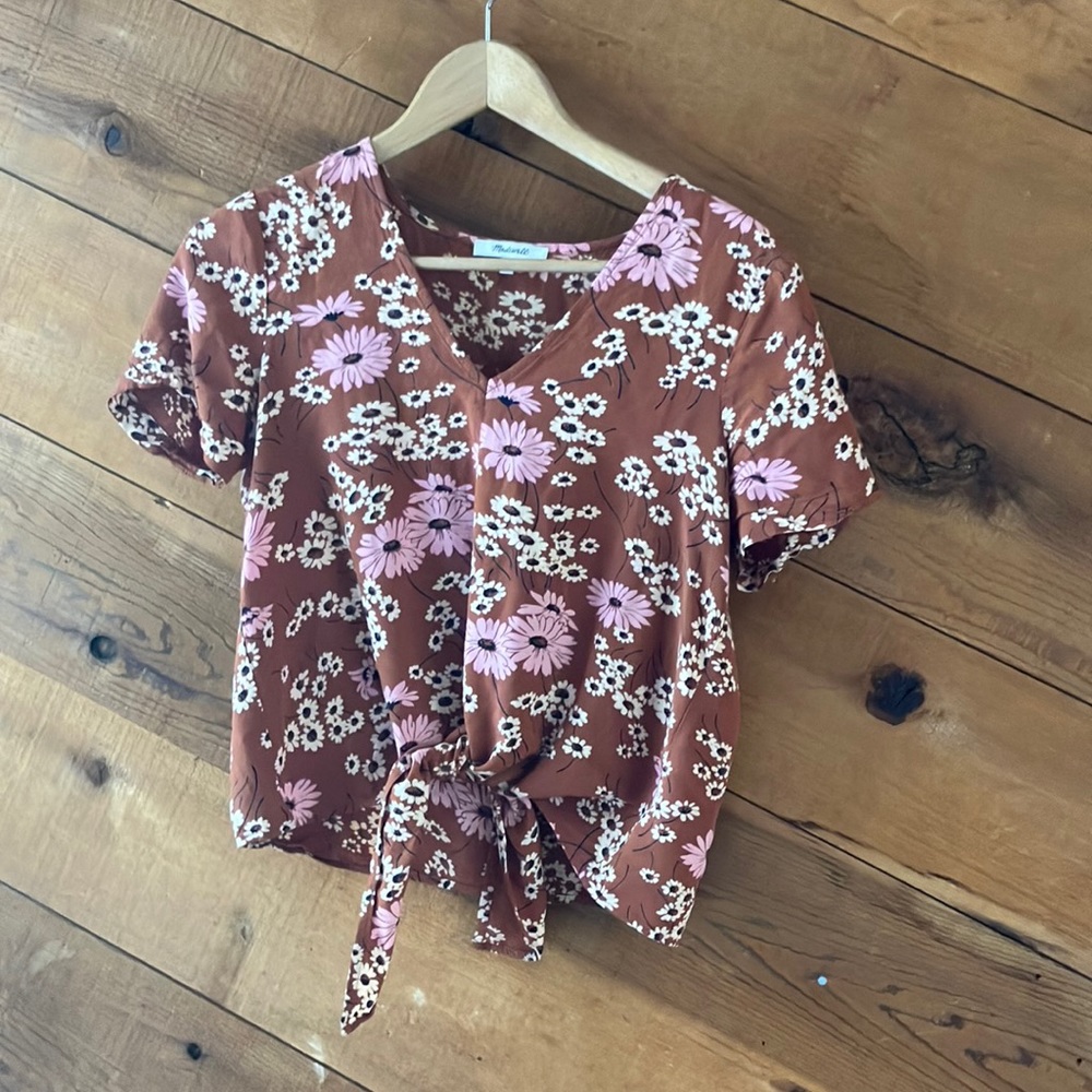 floral tie front top.